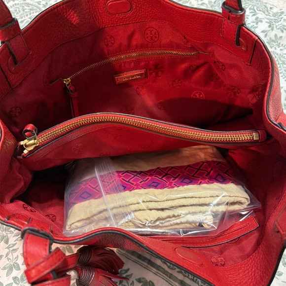 Tory Burch Red Handbag - Picture 3 of 4